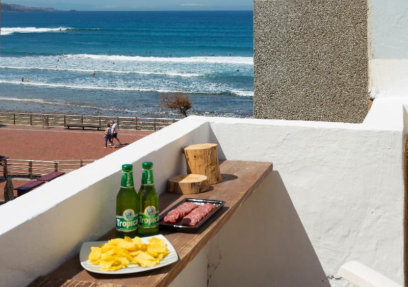 La Ventana Azul Surf Hostel Las Palmas de Gran Canaria Bagian luar foto